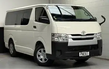 Toyota Hiace 2020 photo 2