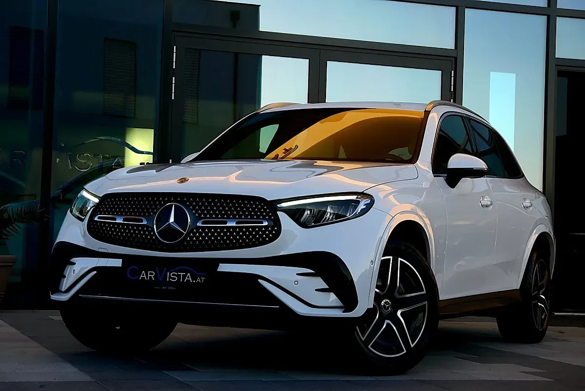 Mercedes-Benz Glc-Class 2023 photo 2