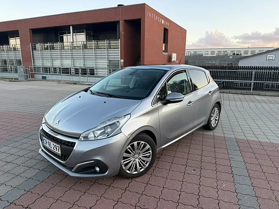 Peugeot 208 2020 photo 3