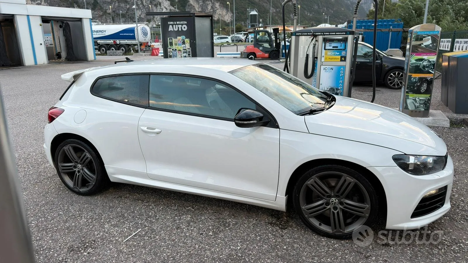 Volkswagen Scirocco 2010 photo 3