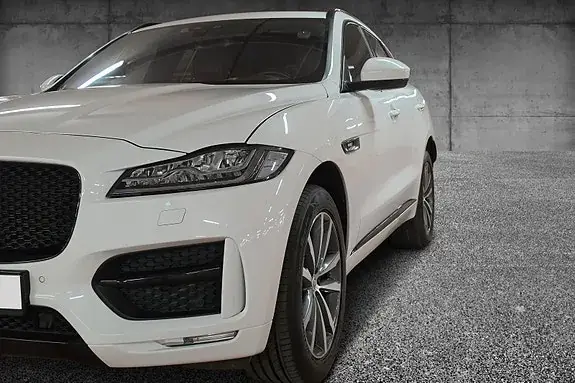 Jaguar F-Pace 2017 photo 4