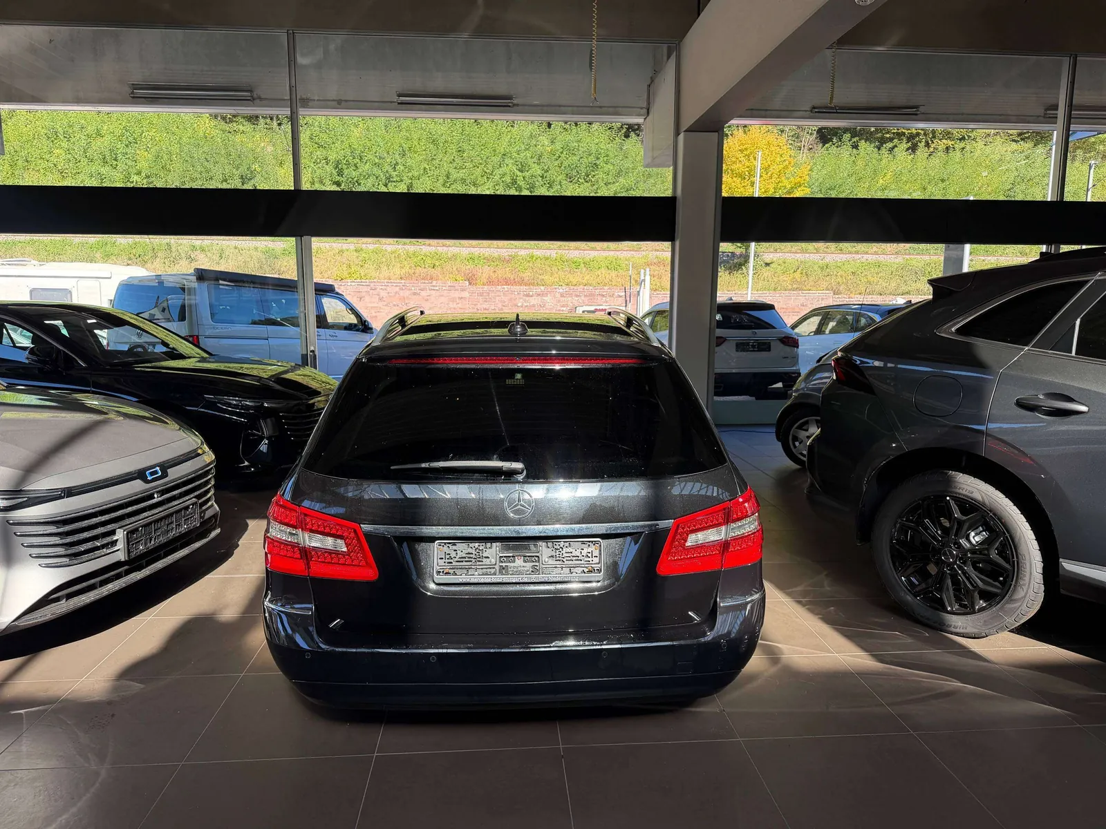 Mercedes-Benz E 220 2010 photo 5