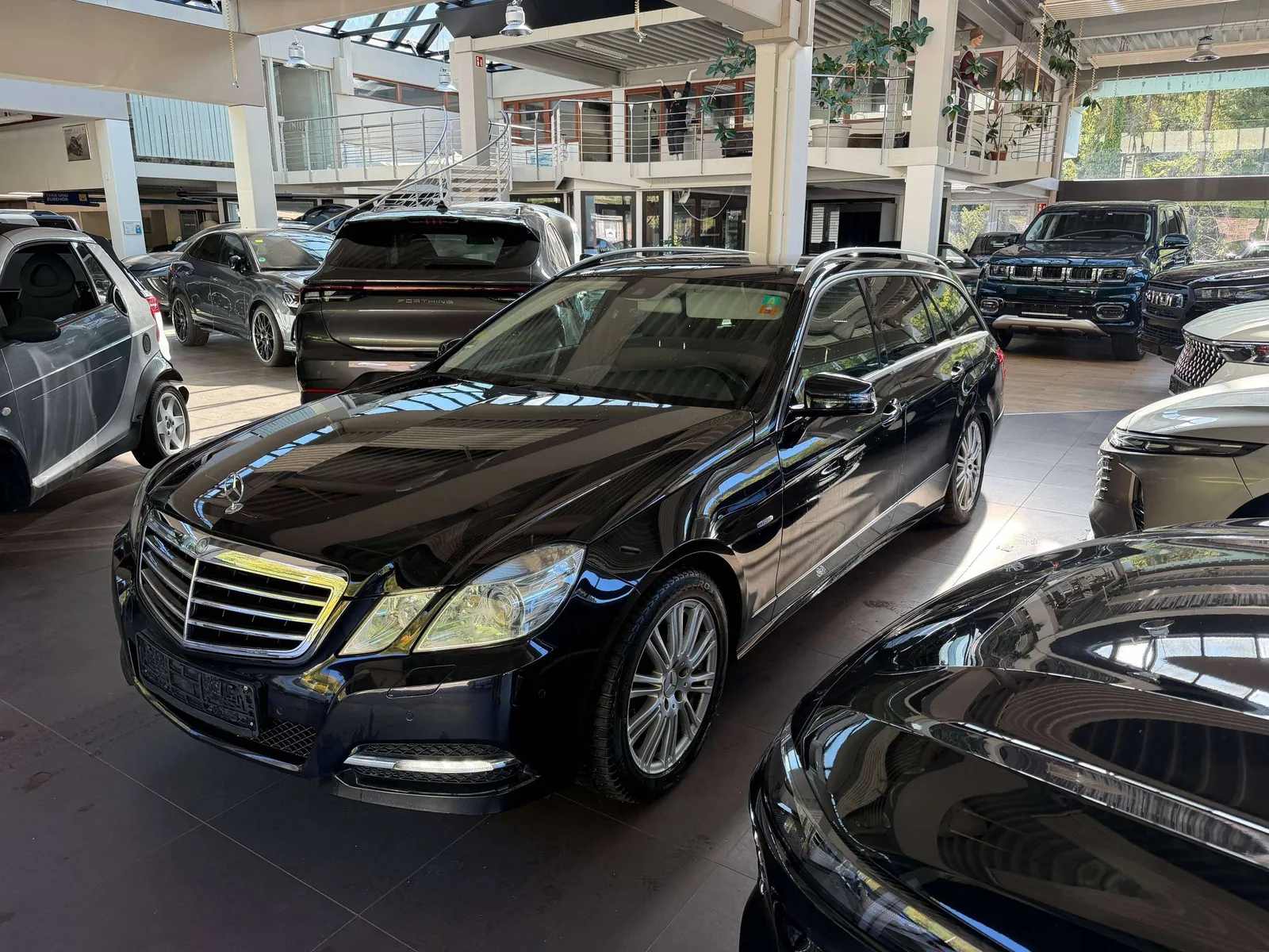 Mercedes-Benz E 220 2010 photo 3