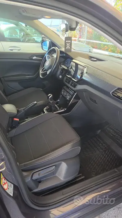 Volkswagen T-Cross 2022 photo 2