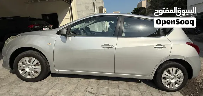 Nissan Tiida 2015 photo 2