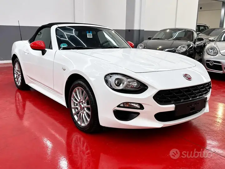 Fiat 124 Spider 2018 photo 2