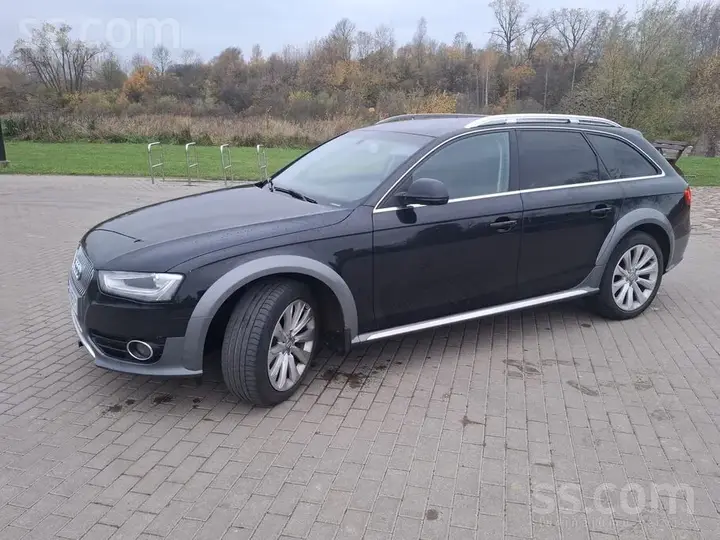 Audi A4 Allroad 2013 photo 2