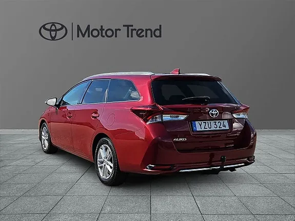 Toyota Auris 2017 photo 2