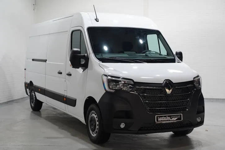 Renault Master 2024 photo 2