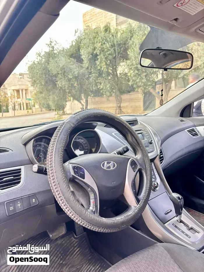 Hyundai Avante 2014 photo 3