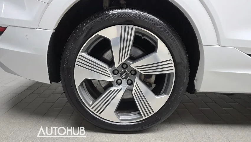 Audi E-Tron 2021 photo 5