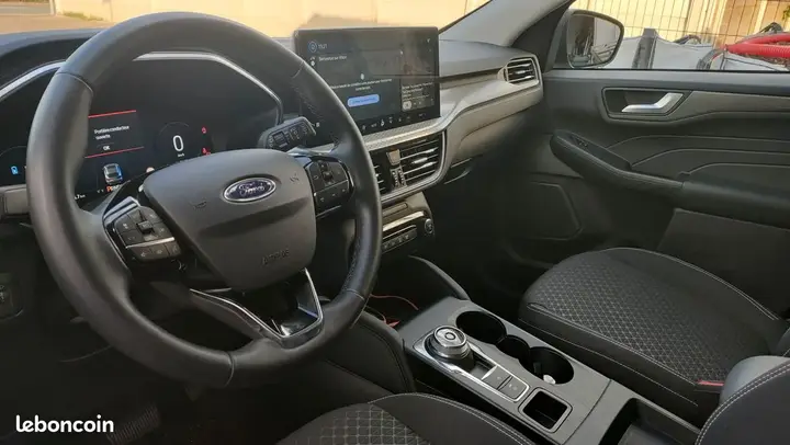 Ford Kuga 2025 photo 3