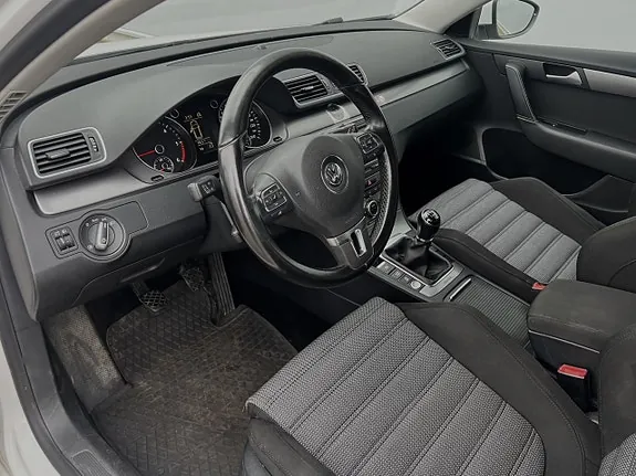 Volkswagen Passat 2015 photo 4