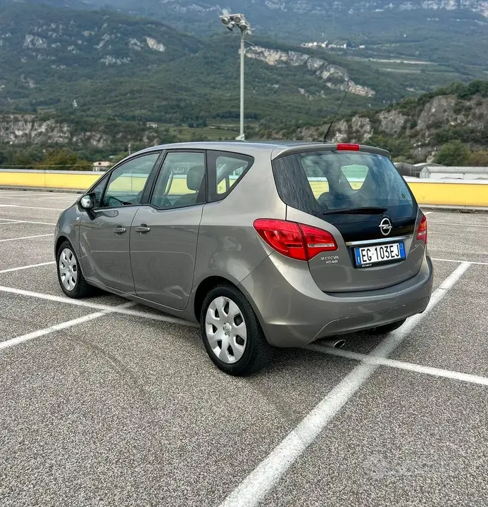 Opel Meriva 2011 photo 3