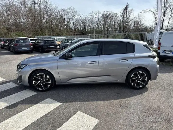 Peugeot 308 2022 photo 2