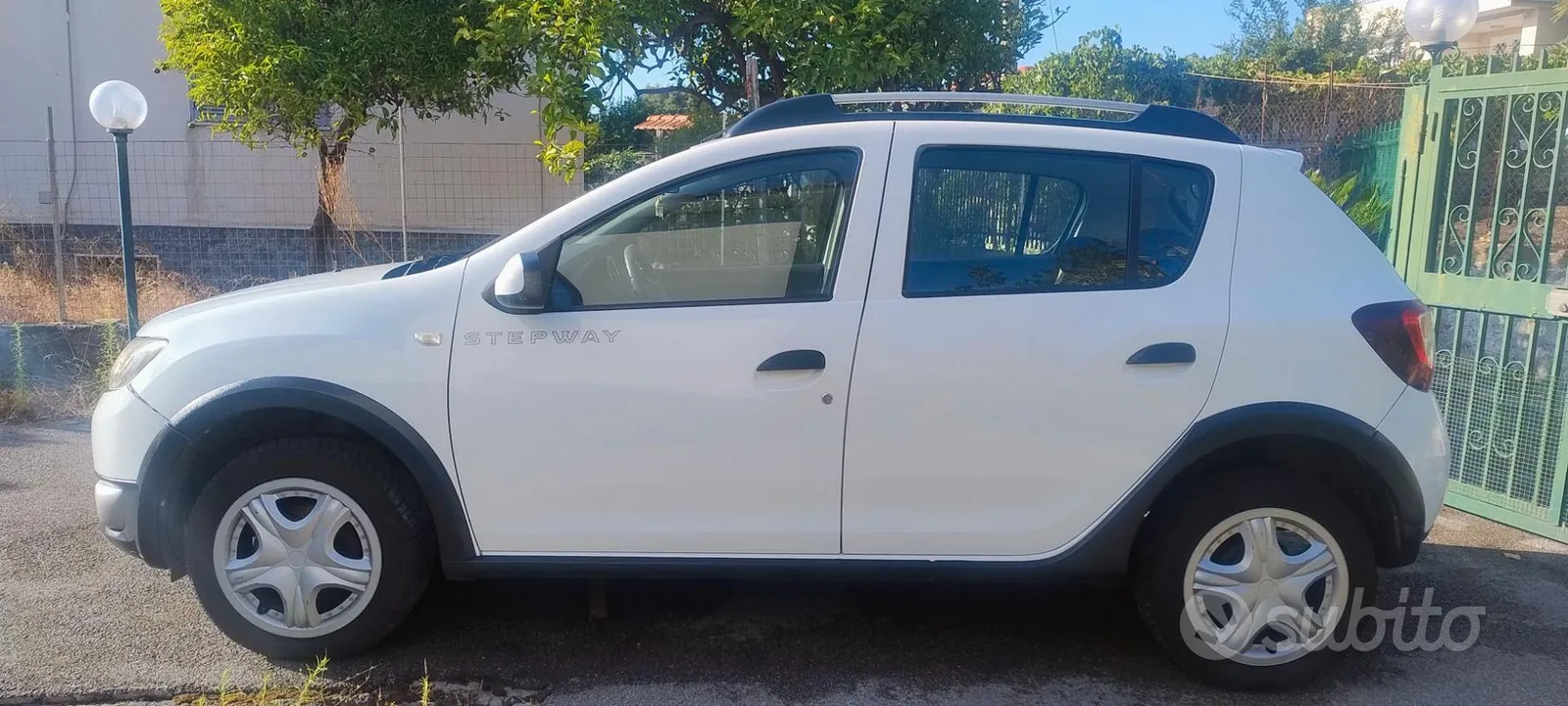 Dacia Sandero 2014 photo 2
