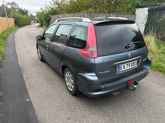 Peugeot 206 2006 photo 4