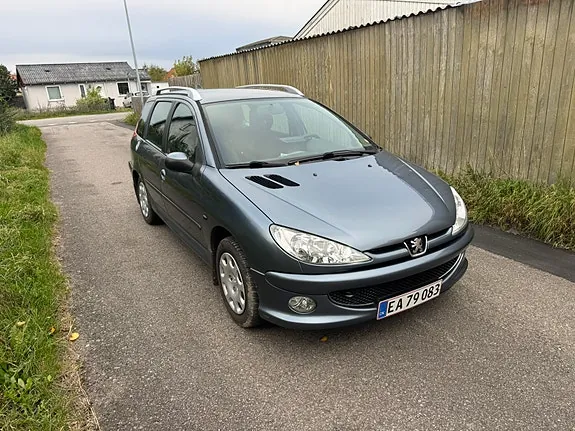 Peugeot 206 2006 photo 2