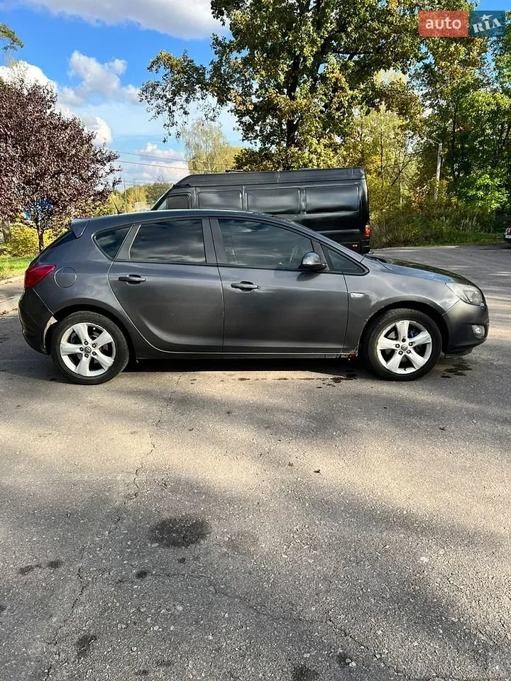 Opel Astra 2012 photo 5