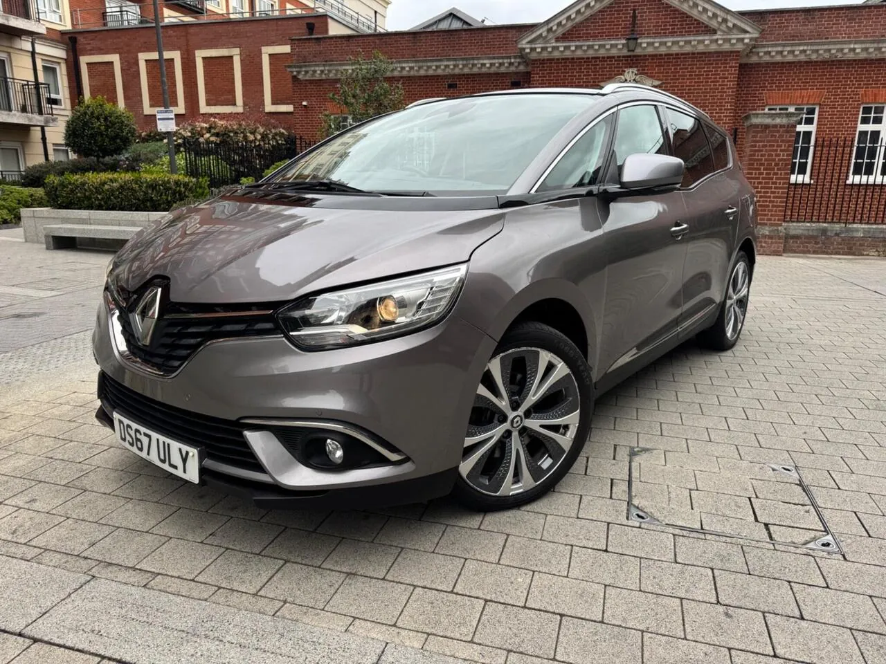 Renault Grand Scenic 2017 photo 2
