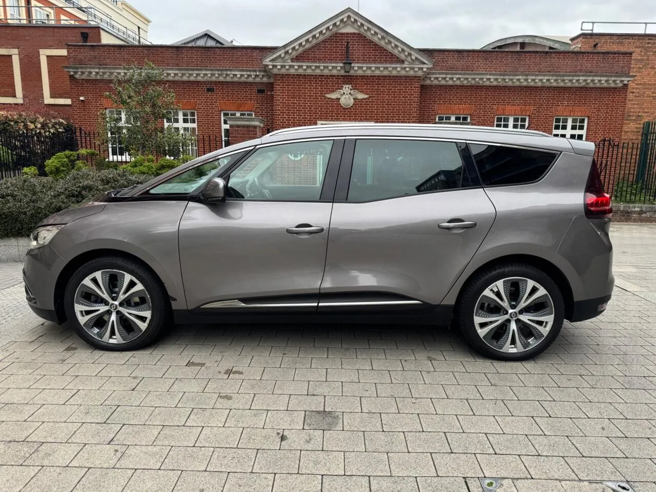 Renault Grand Scenic 2017 photo 4