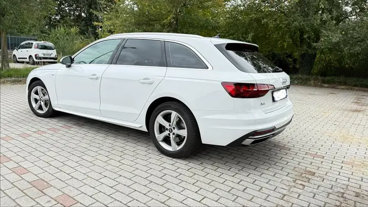 Audi A4 2022 photo 4