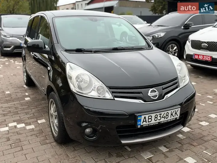 Nissan Note 2011 photo 5