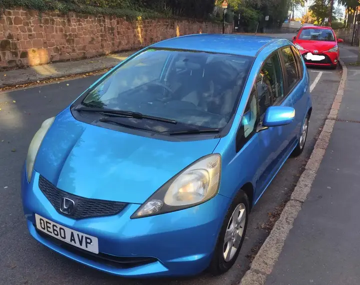 Honda Jazz 2010 photo 2