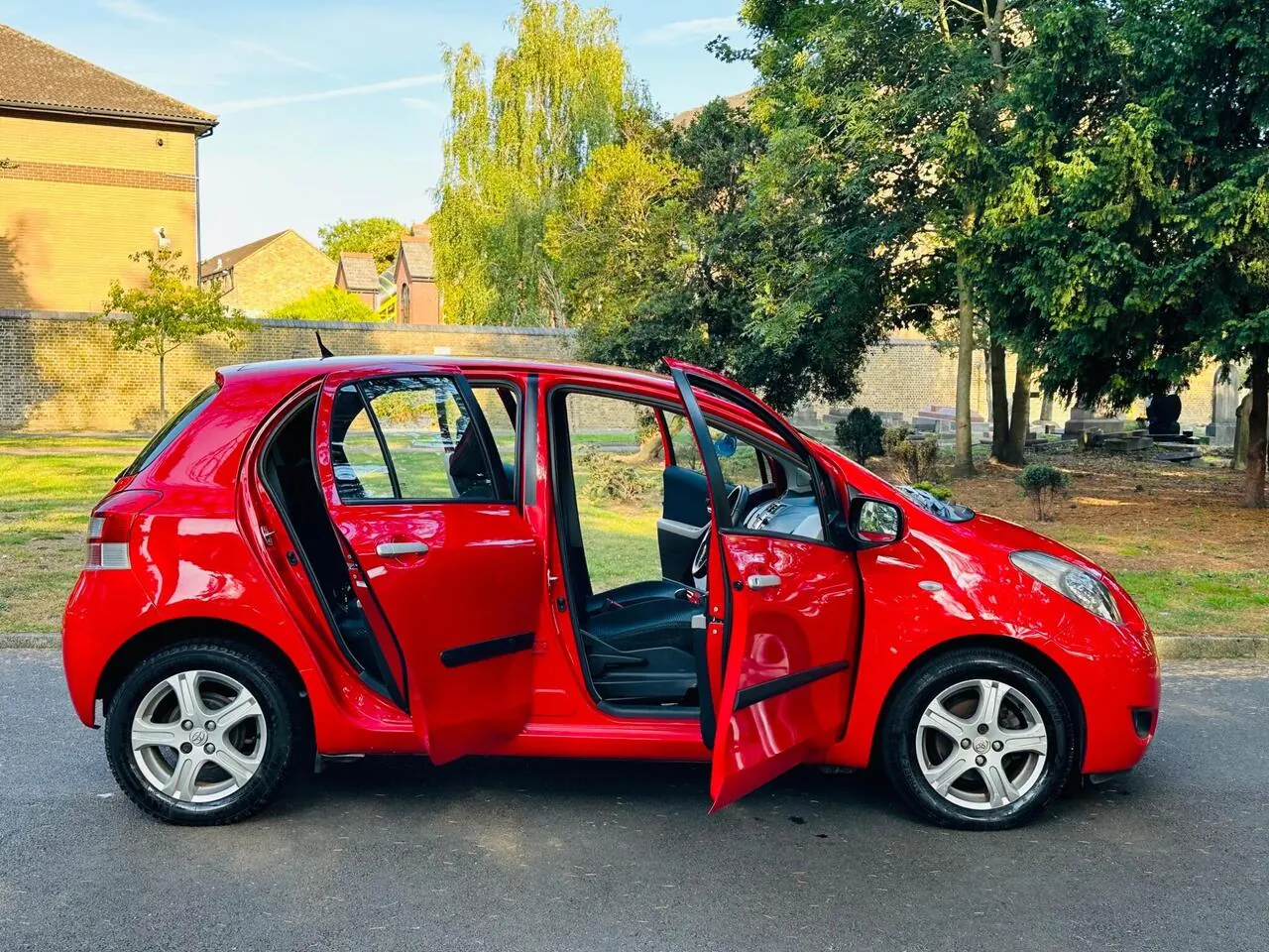 Toyota Yaris 2010 photo 5