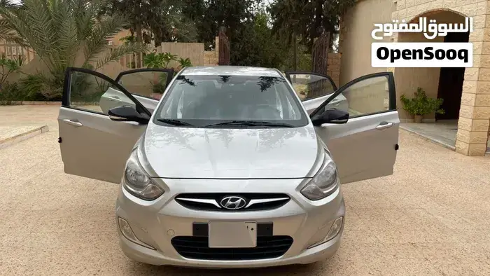 Hyundai Accent 2012 photo 5
