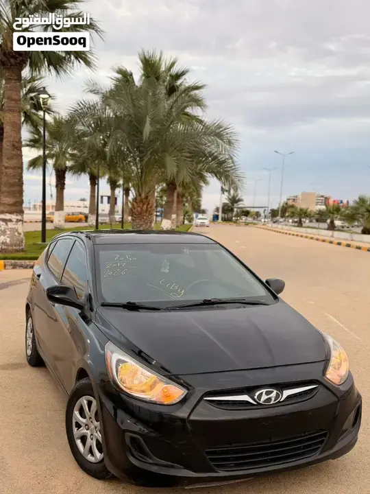 Hyundai Accent 2012 photo 2