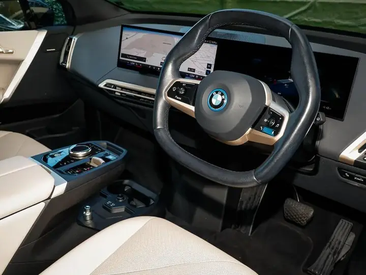BMW Ix 2023 photo 4
