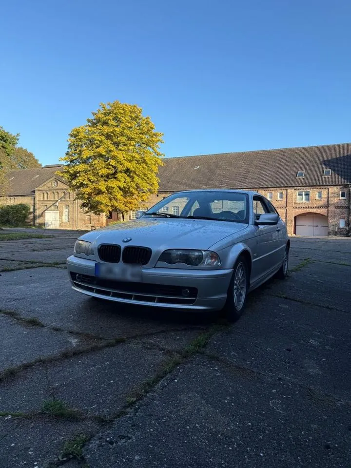BMW 323I