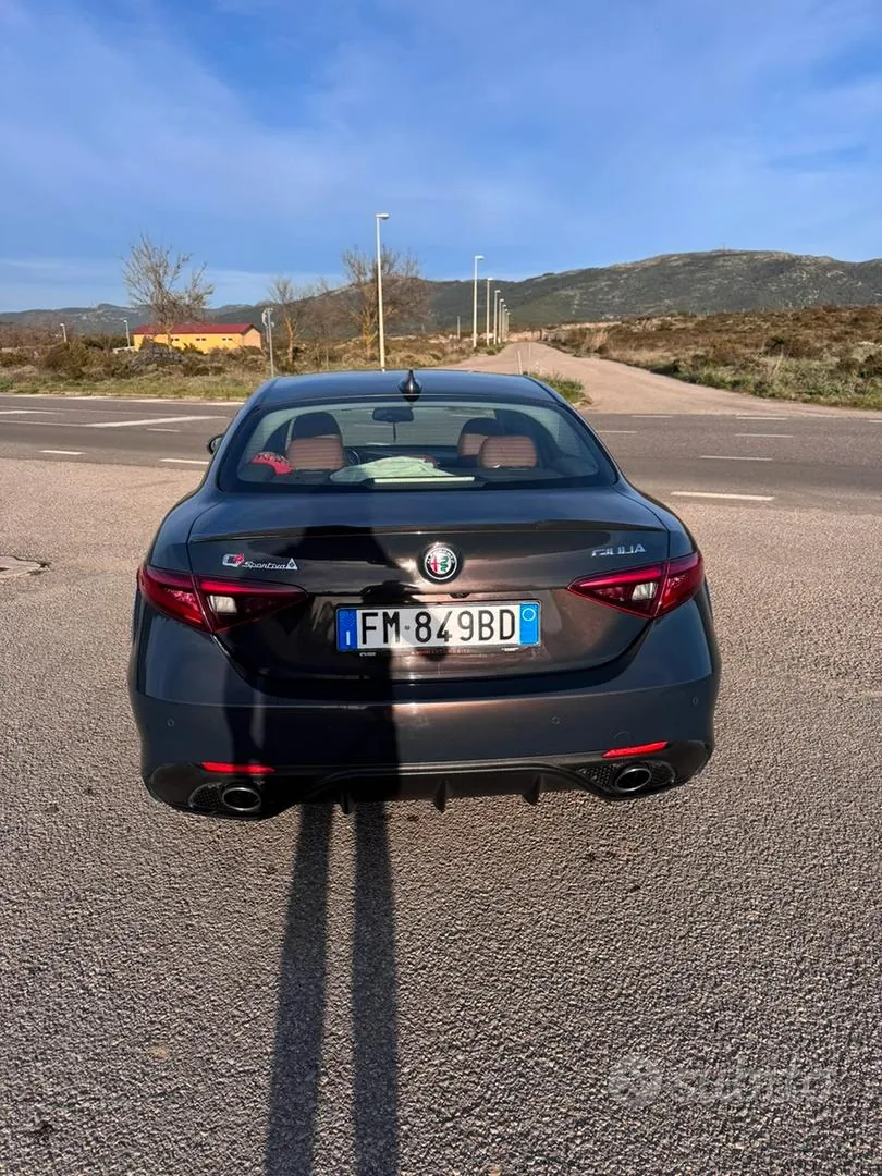 Alfa Romeo Giulia 2017 photo 4