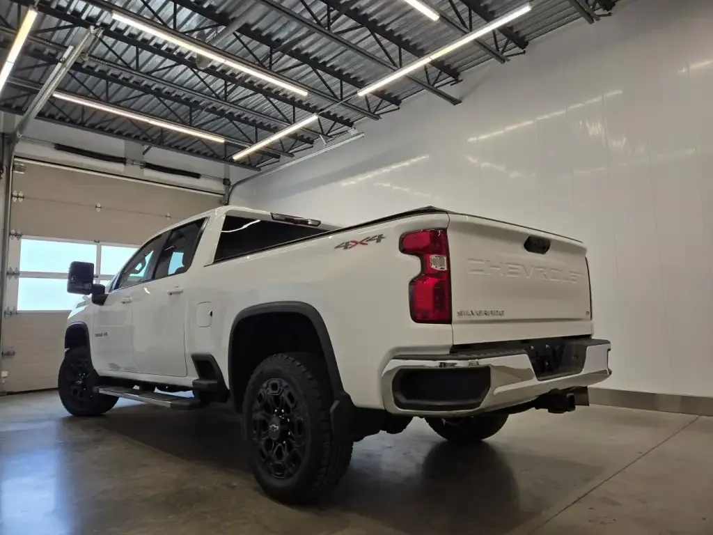 Chevrolet Silverado 3500 2022 photo 2