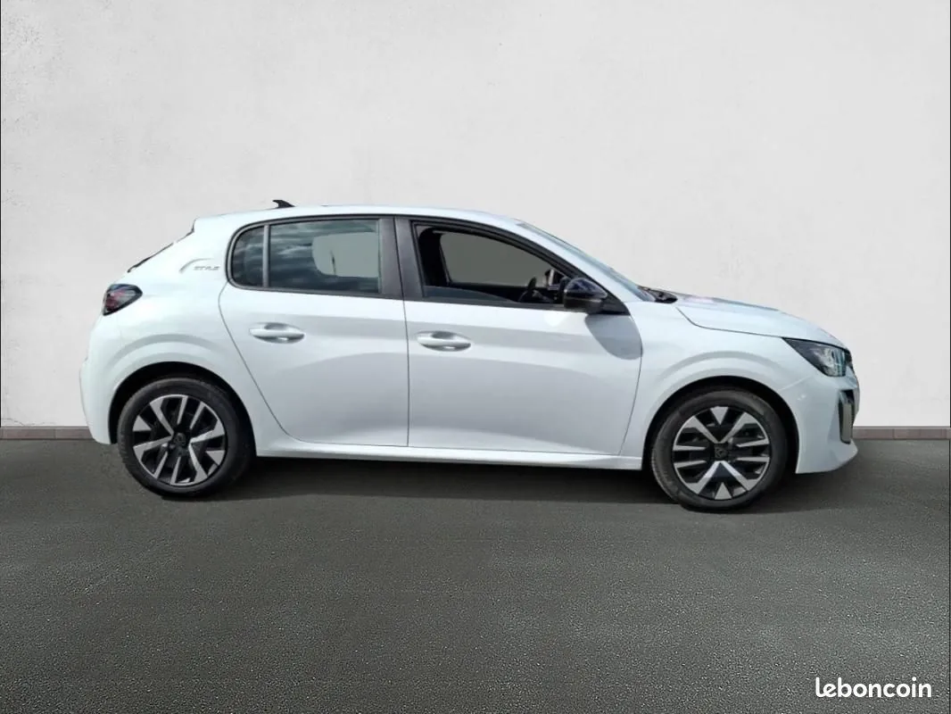 Peugeot 208 2025 photo 4