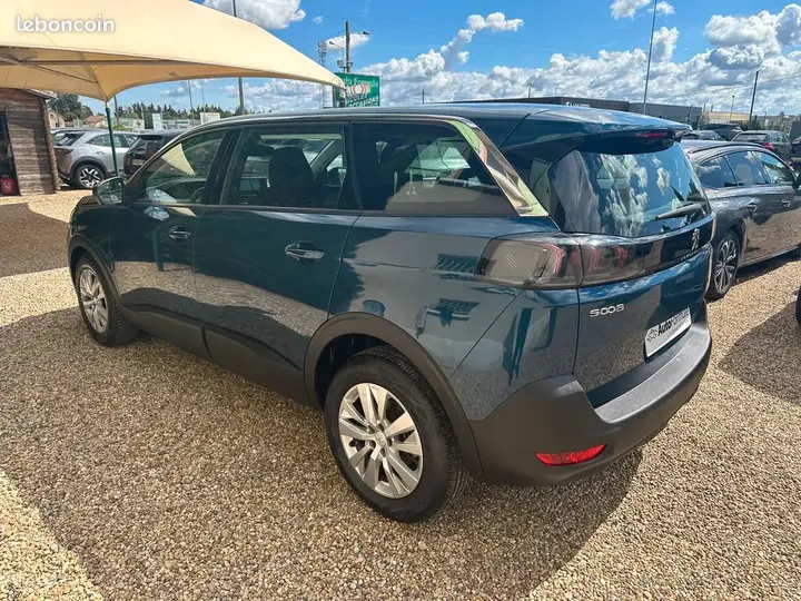 Peugeot 5008 2022 photo 2