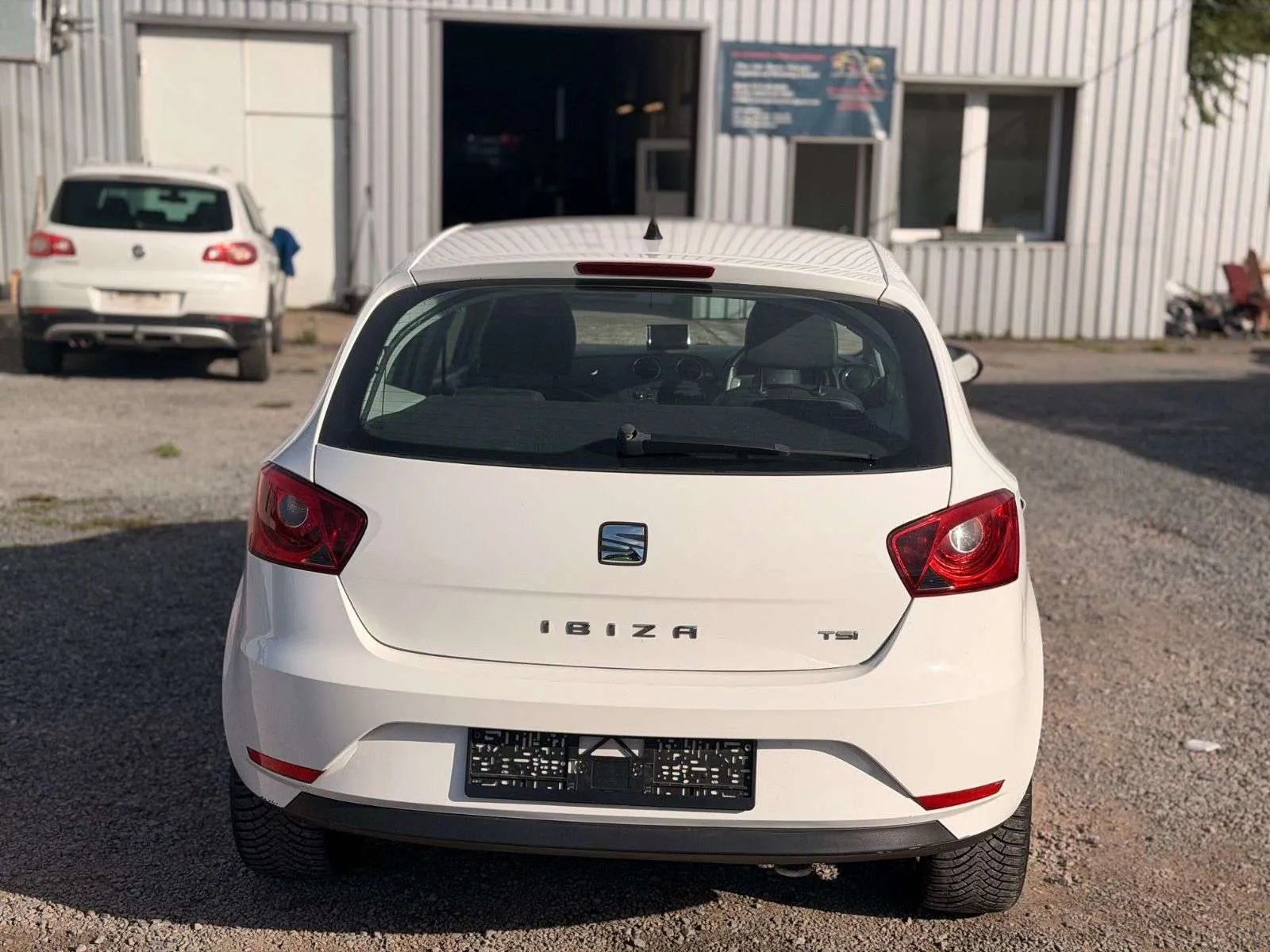 Seat Ibiza 2015 photo 4