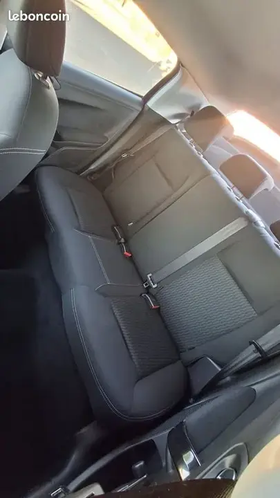 Peugeot 208 2016 photo 4