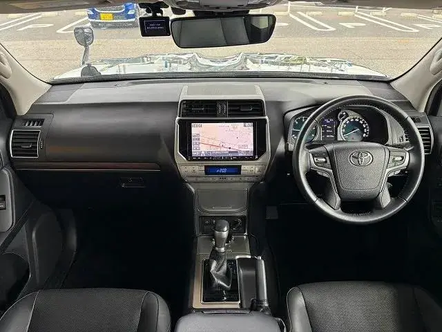Toyota Land Cruiser Prado 2018 photo 2