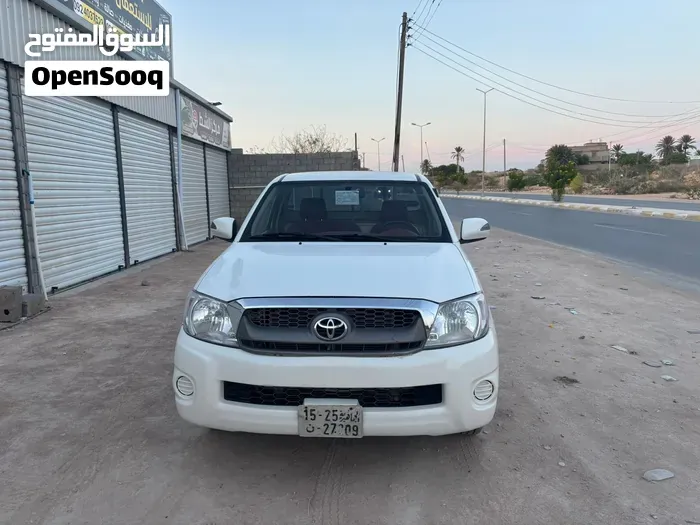 Toyota Hilux 2010 photo 3