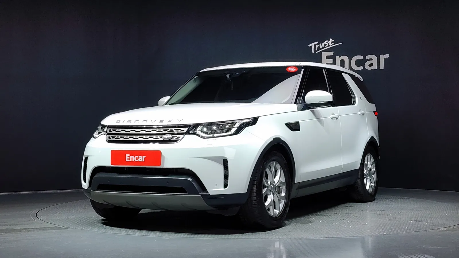 Land Rover Discovery 5