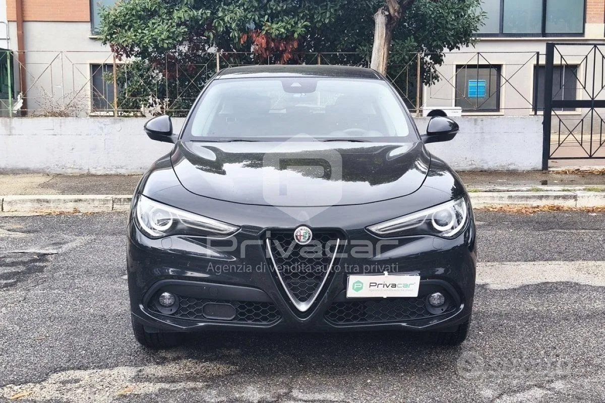 Alfa Romeo Stelvio 2018 photo 2
