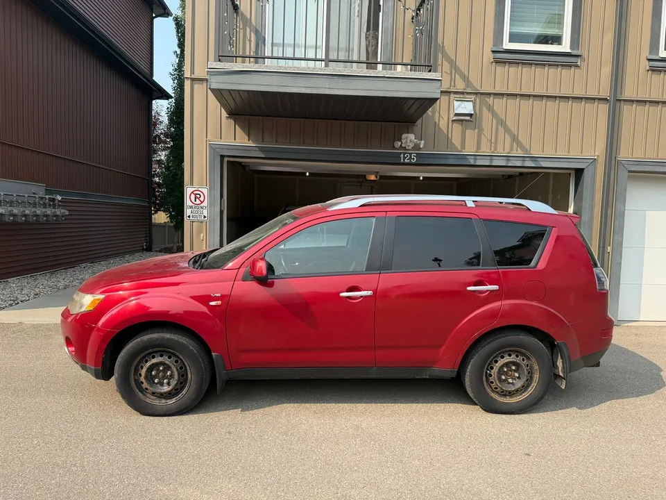 Mitsubishi Outlander 2008 photo 2