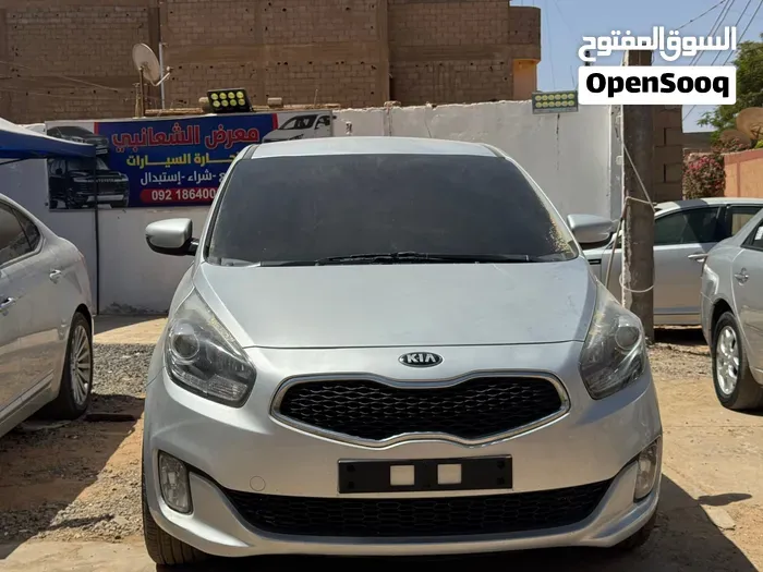 Kia Carens 2013 photo 2
