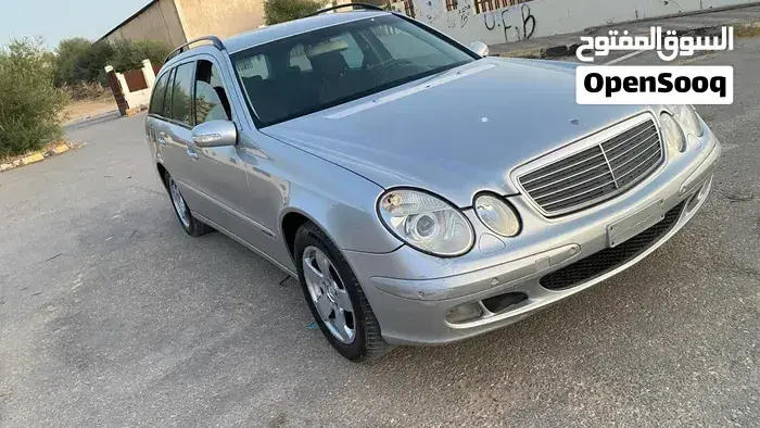 Mercedes-Benz E-Class 2005 photo 3