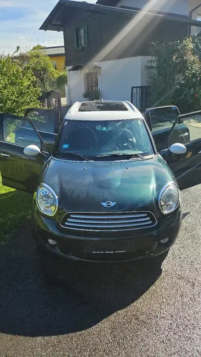 Mini Cooper 2011 photo 2