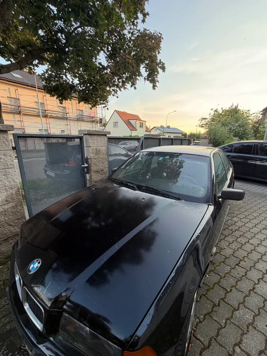 BMW 3 Series 1994 photo 2