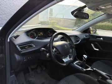 Peugeot 308 2014 photo 3