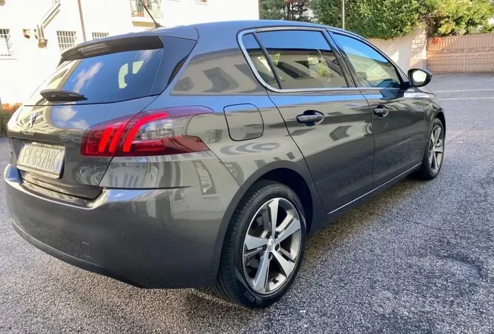 Peugeot 308 2019 photo 5